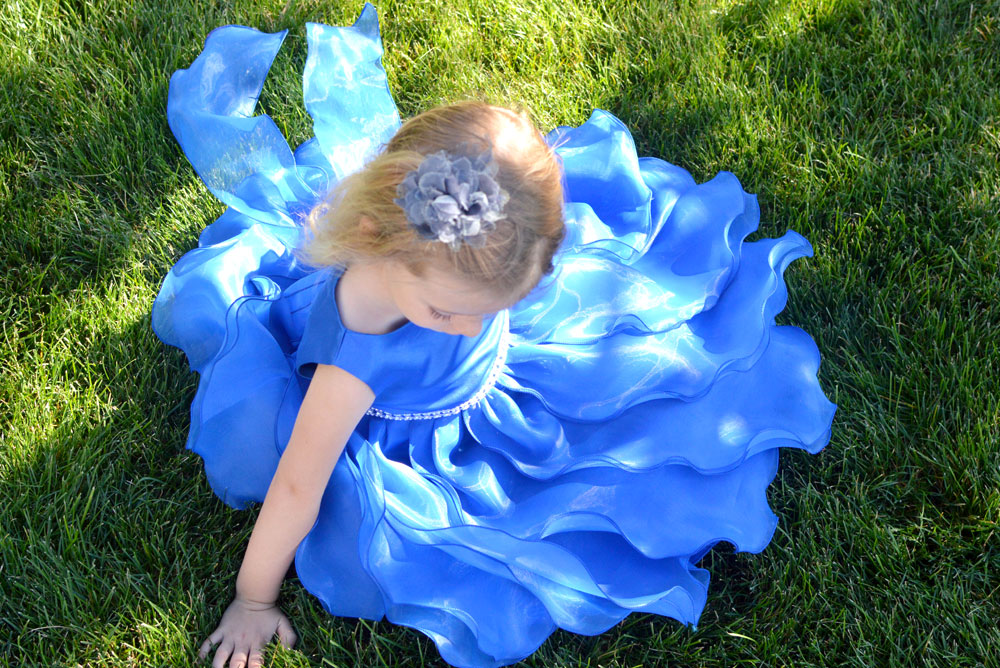 dress up storage ideas for girls dresses