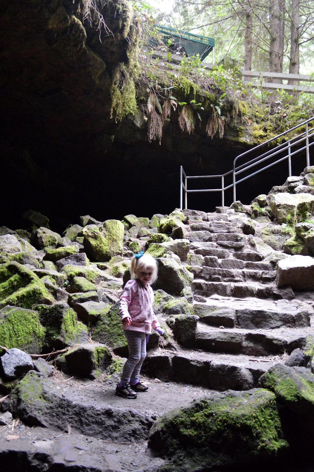 Ape Cave family hike and travel destination in Washington state