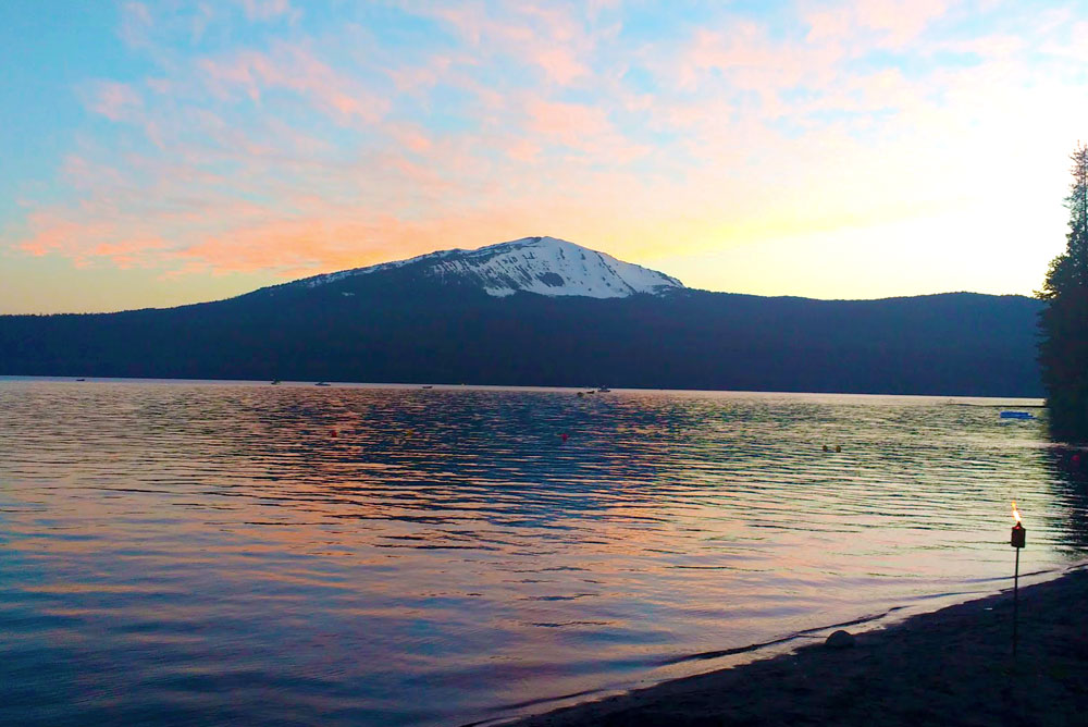 Diamond Lake and Mount Bailey in Oregon
