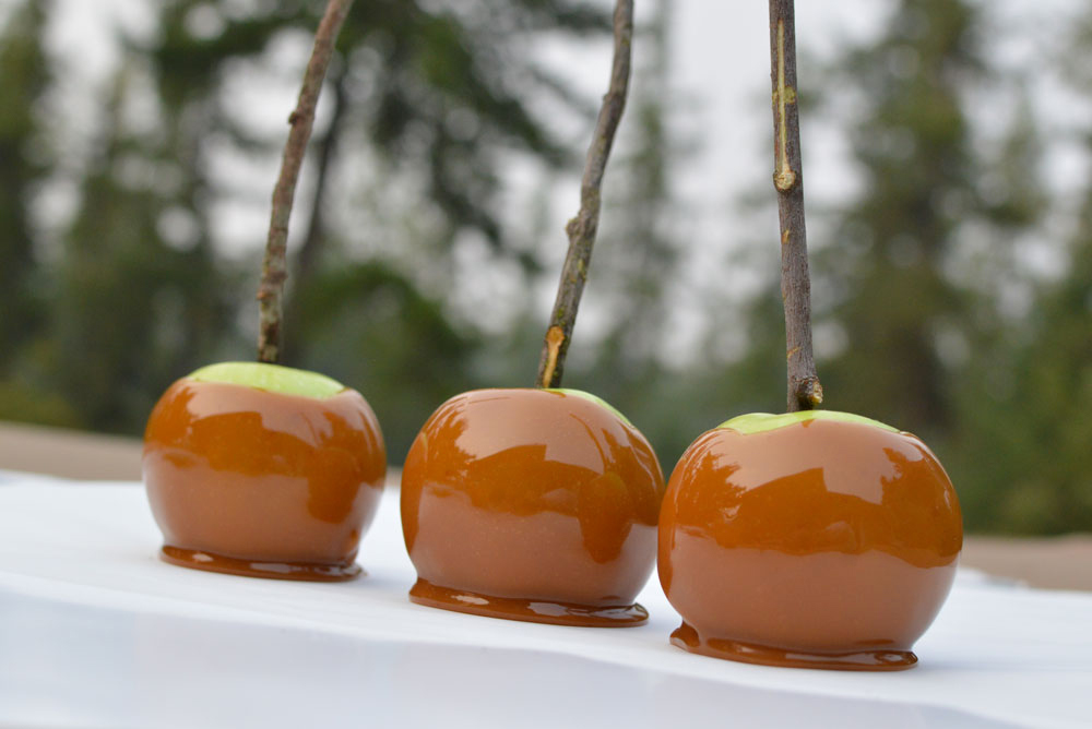 diy dipped caramel apples
