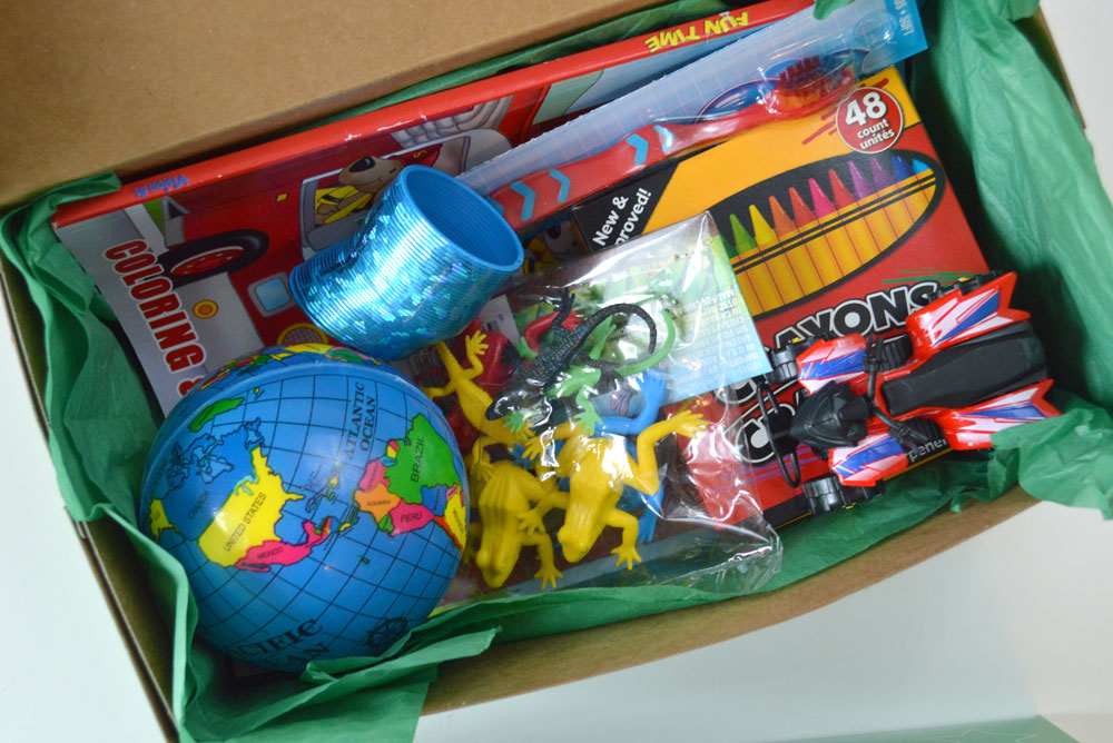 Operation Christmas Child shoebox for boys gift ideas - Mommy Scene