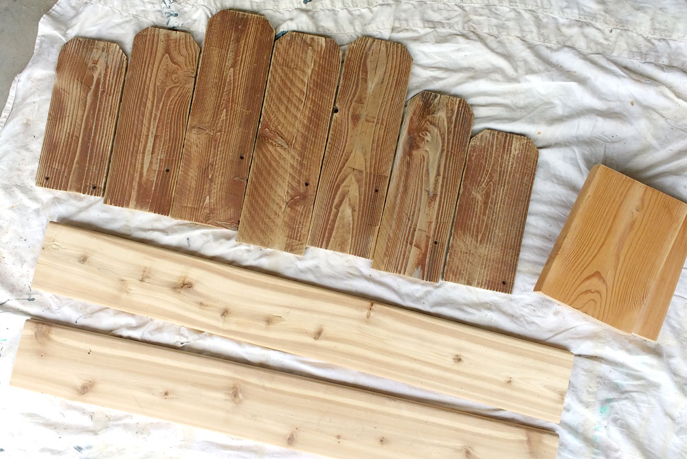 Easily make a DIY Wooden Fence Board Bench