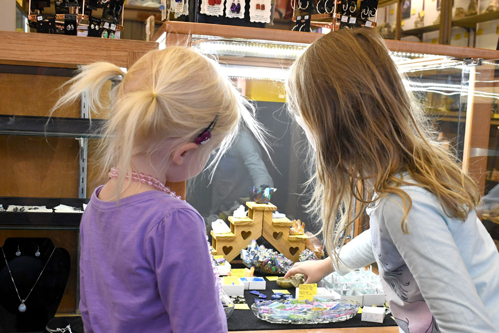 Wallace Idaho gems and minerals store shopping