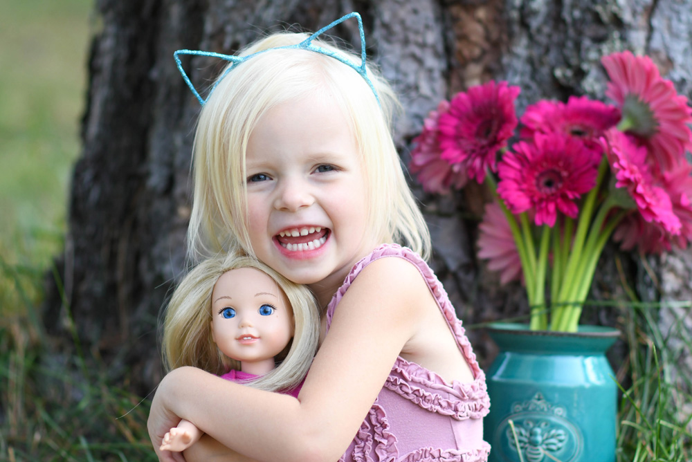 The American Girl collection includes dolls, outfits, accessories, books and building play sets
