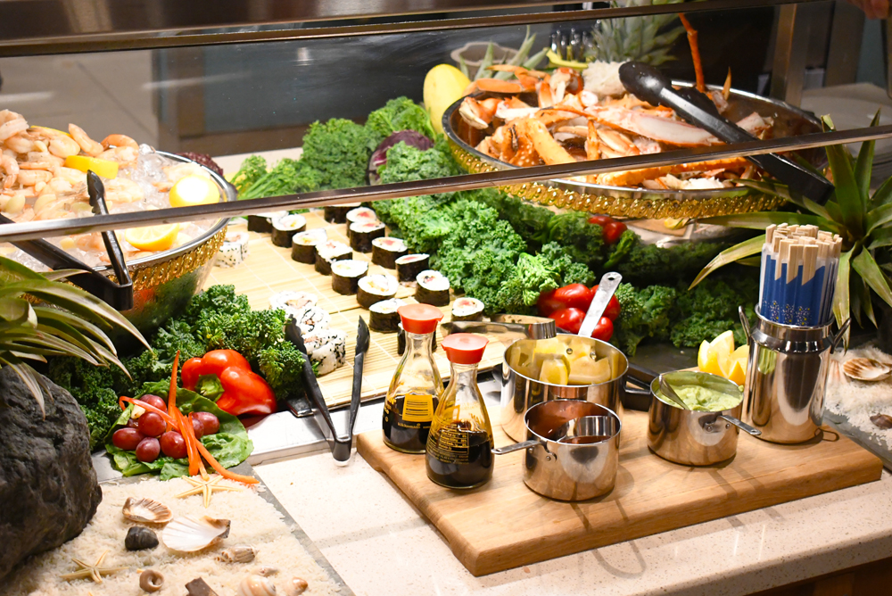 Great Wolf Lodge Grand Mound Loose Moose Cottage buffet