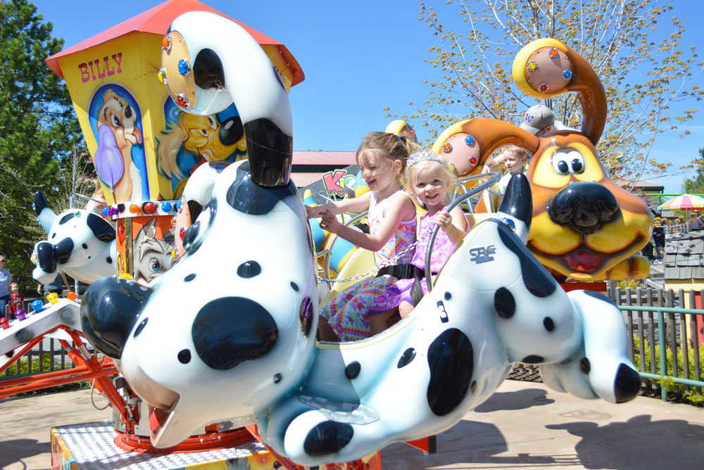 Silverwood Theme Park Puppy-Go-Round