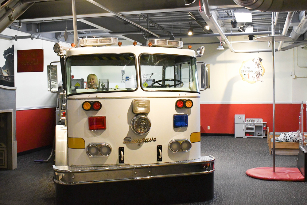 Play fire station with truck and fire pole