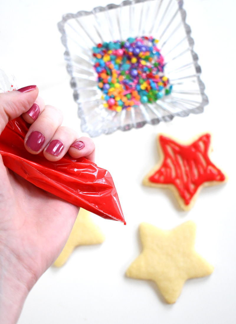 DIY Easy to Use Sugar Cookie Icing Bags