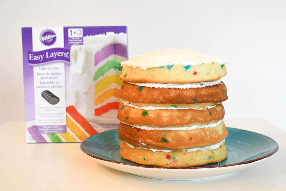 Easy Layers cake pan set for a DIY layered birthday cake