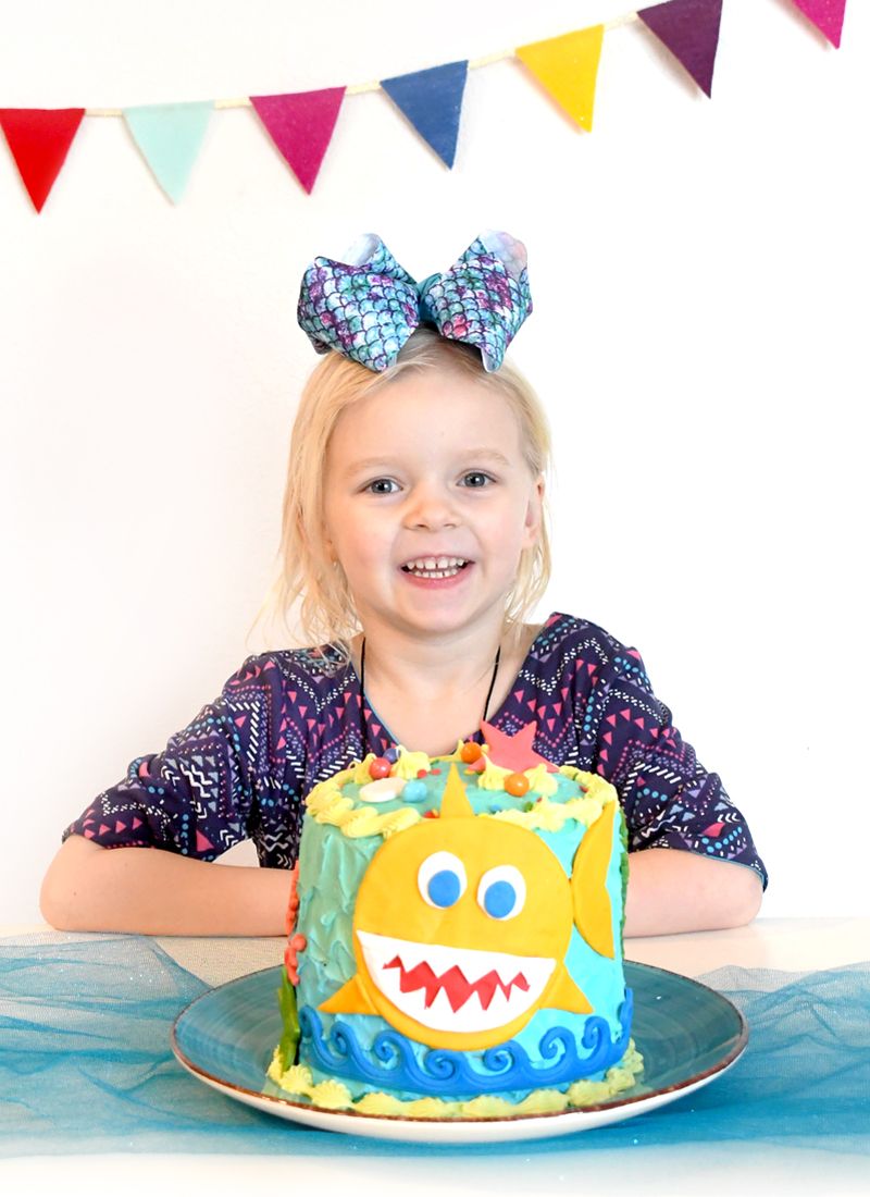 DIY Colorful baby shark birthday cake for kids