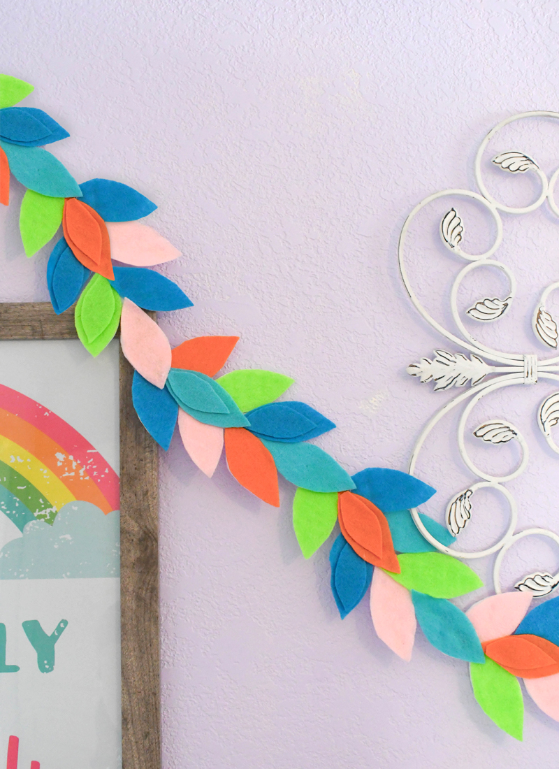 How to make a DIY felt leaf garland