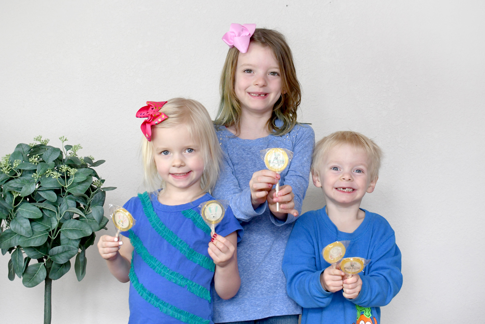 Fiddlestix custom lollipops kids Easter treats
