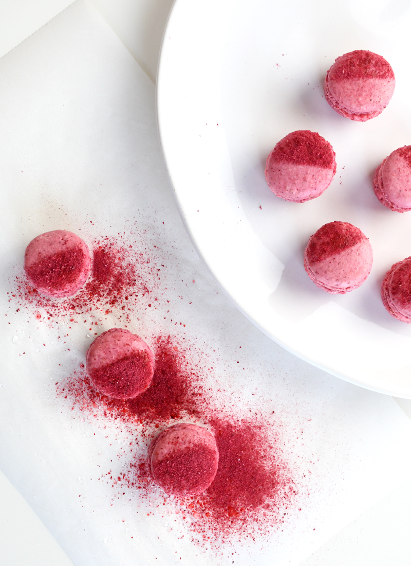 How to make gorgeous impressive freeze dried raspberry macarons