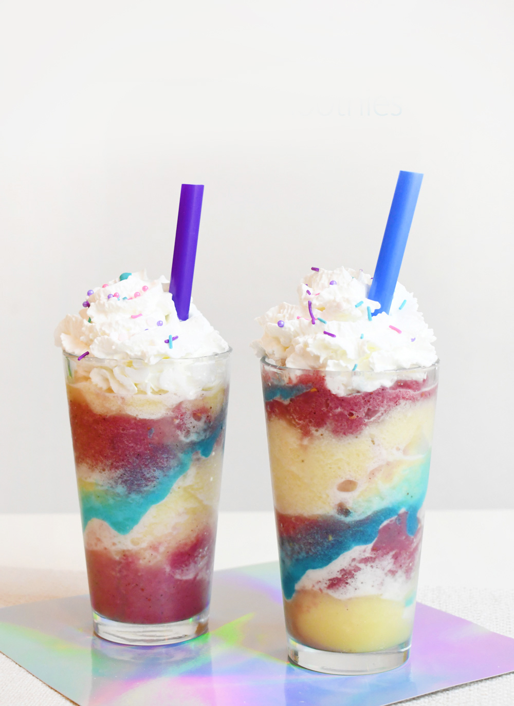 DIY Berry & Banana Unicorn Smoothies