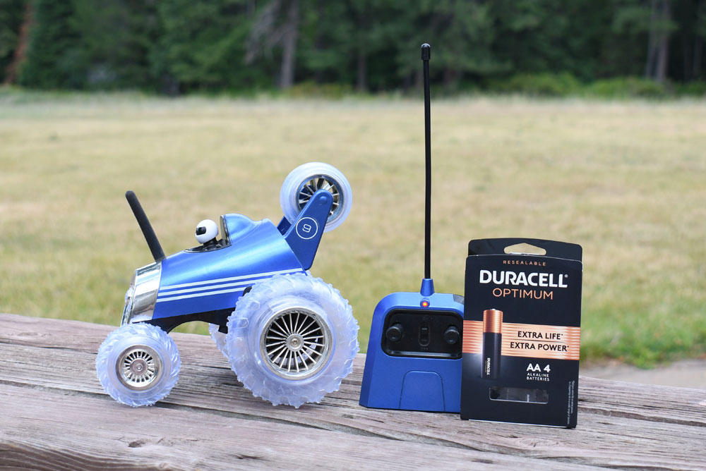 Efficiently power remote control toys Duracell Optimum batteries