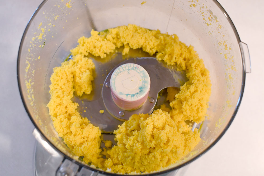 Easily make colored salt dough with a food processor