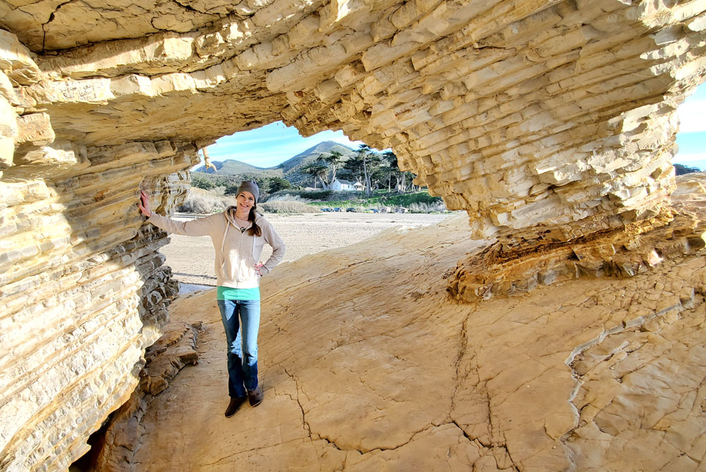 Montana de Oro rock arch family hike