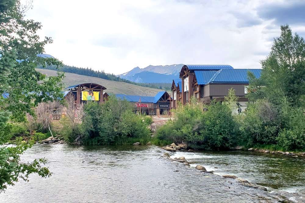 Shopping at Silverthorne Outlets things to do with kids