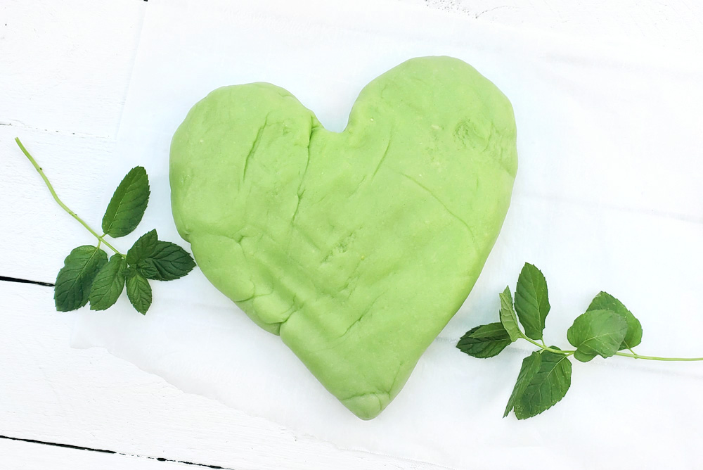 easy diy mint playdough sensory activity