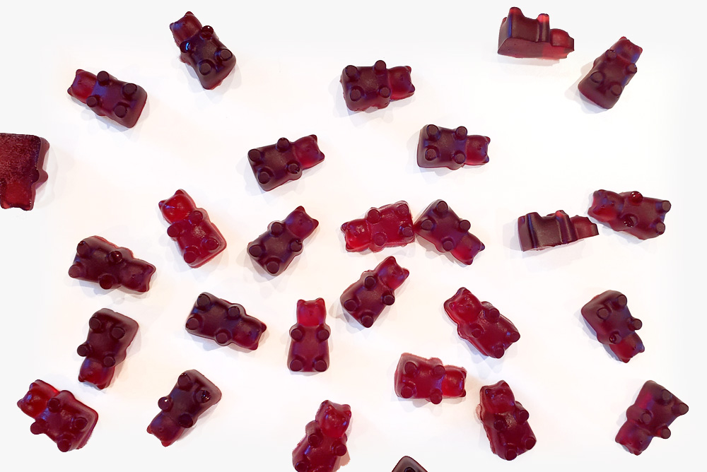 Healthy homemade fruit snacks for kids