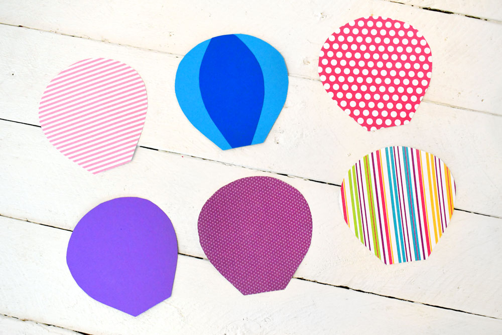 Kids craft hot air balloon Valentines with fruit snacks