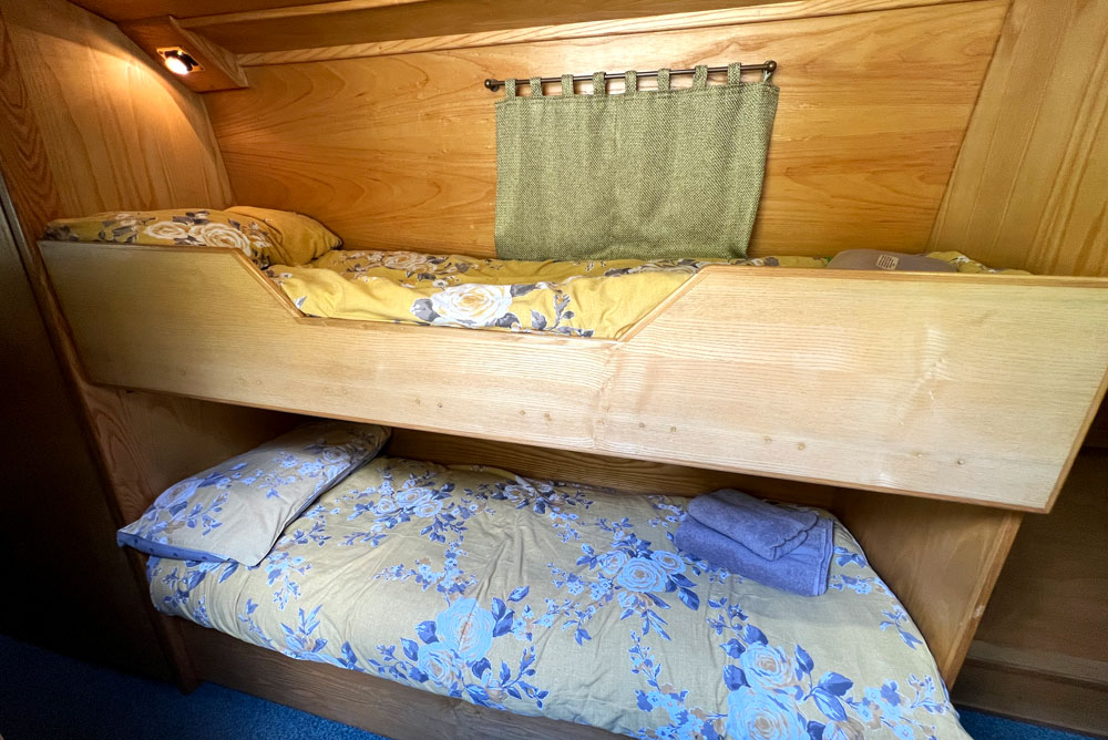 Narrowboat bunk beds