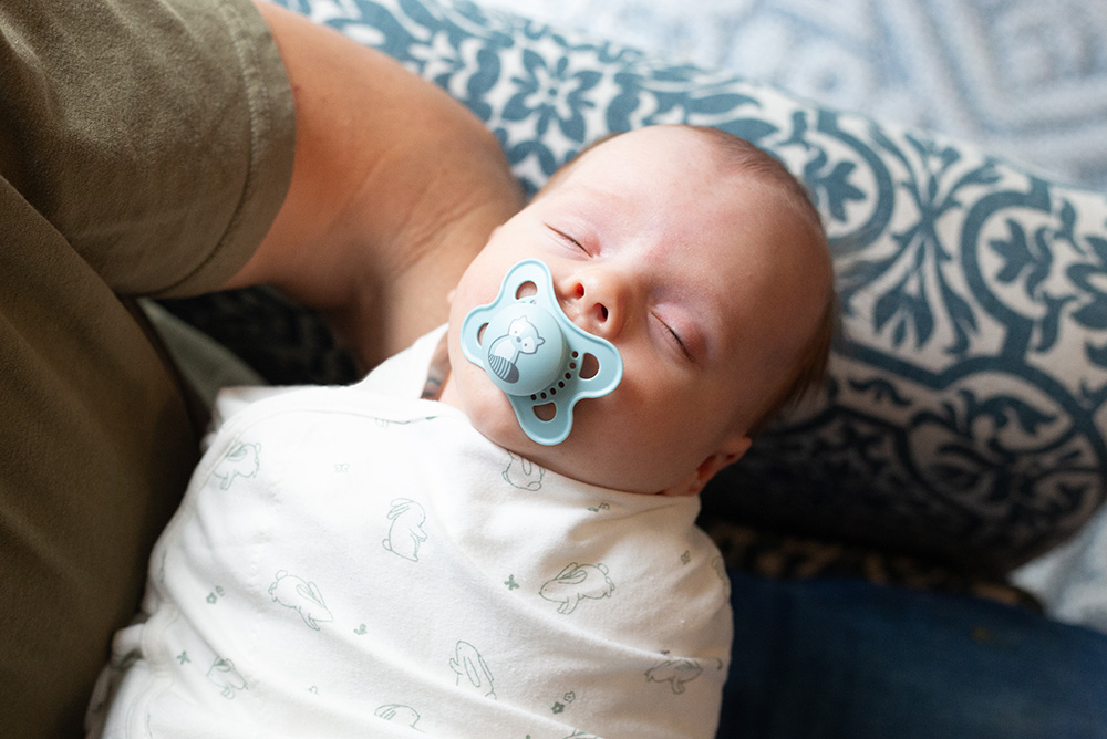 keababies swaddle baby with pacifier