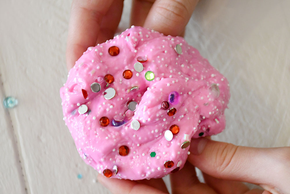 homemade slime teen girls Valentine's Day ideas