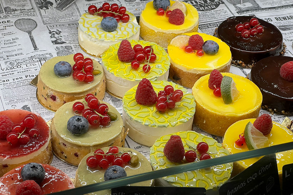 boulangerie fruit tarts in France
