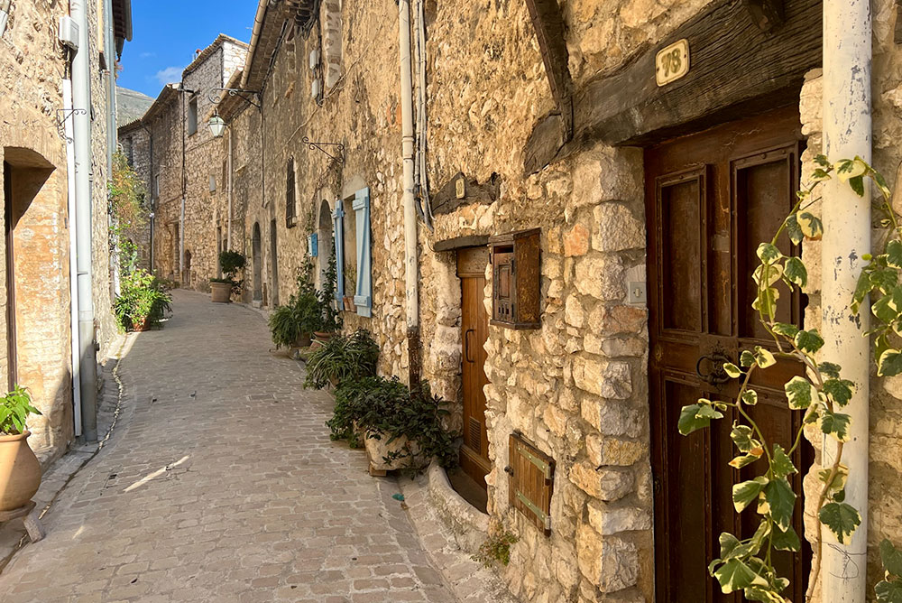 narrow walking paths in medieval French village